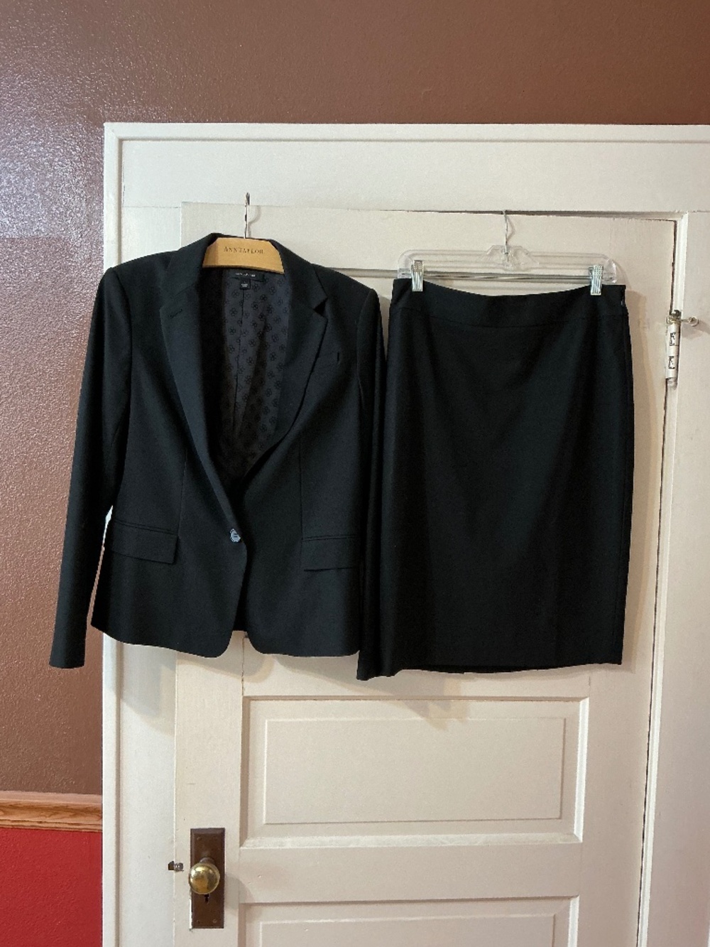 Ann Taylor Classic Black 2-Piece Skirt Suit Set